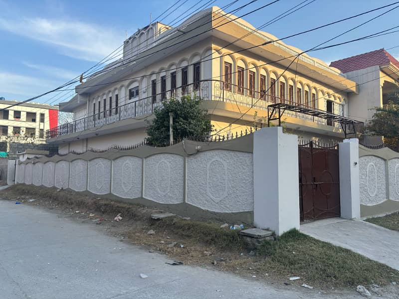 Corner House for sale in bilal town 3