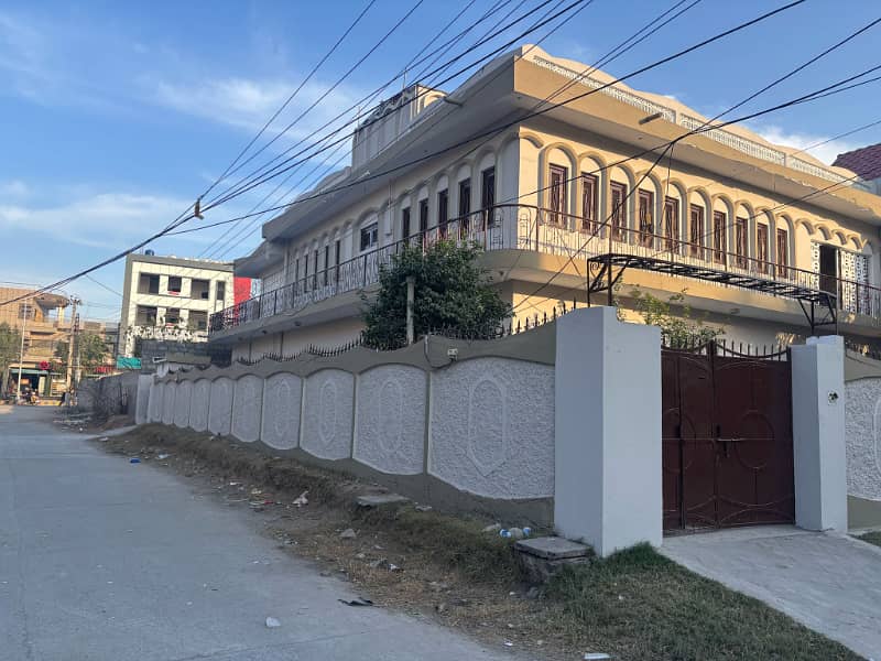 Corner House for sale in bilal town 4