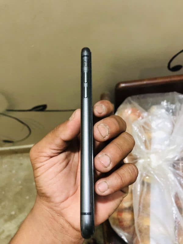 Iphone 11 Non PTA 3