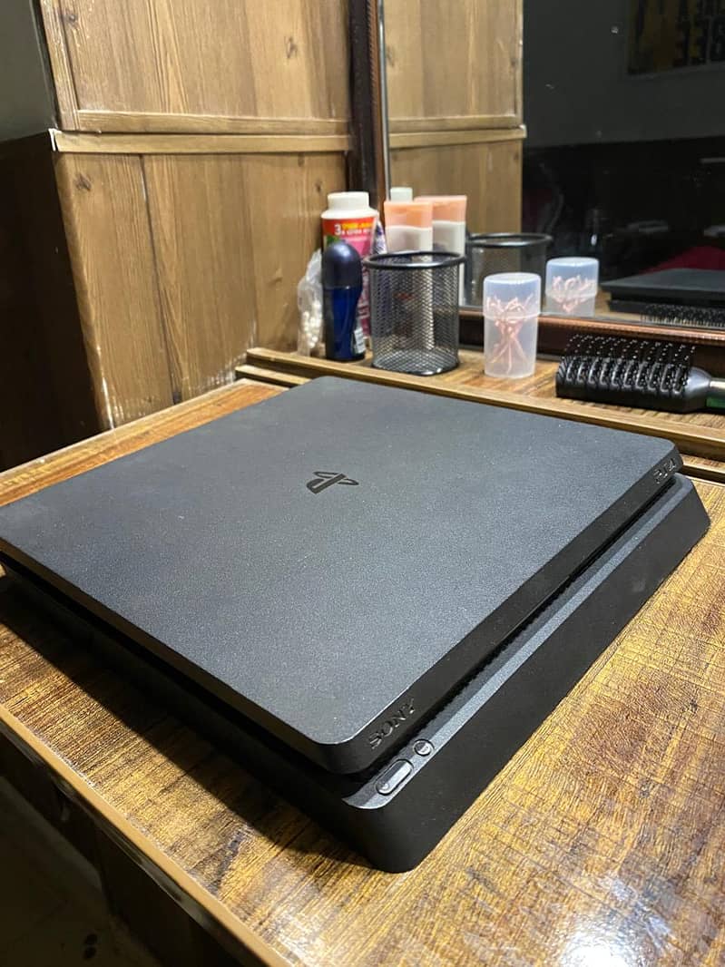 PS4 Slim 500GB - Excellent Condition For Sale 3