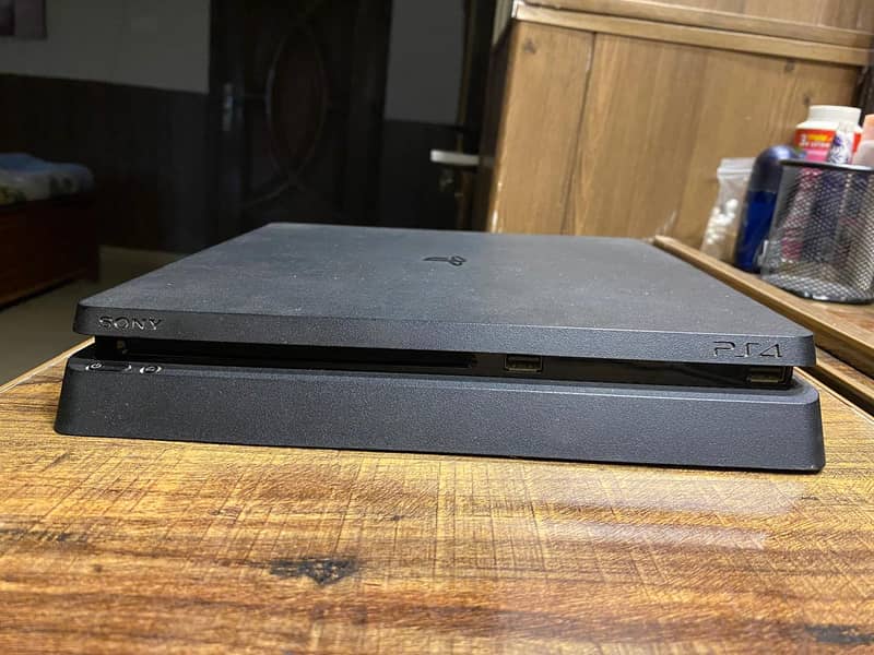 PS4 Slim 500GB - Excellent Condition For Sale 4