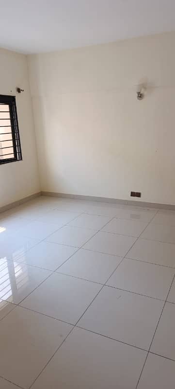 Saima presidency 4 bed dd tripplex with roof available for rent 26