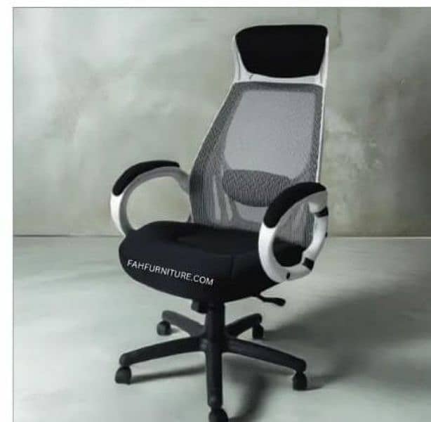 Office Chairs / CEO Chair / boss chair / chairs in Karachi / employe 2