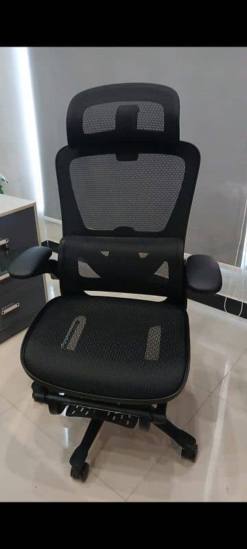 Office Chairs / CEO Chair / boss chair / chairs in Karachi / employe 5