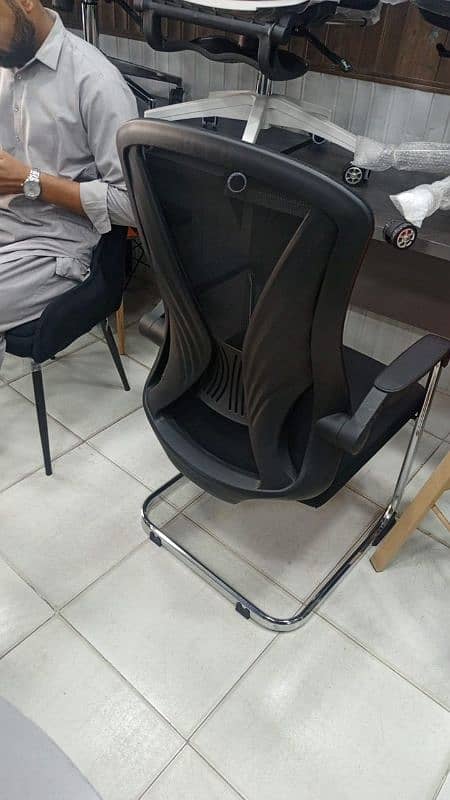 Office Chairs / CEO Chair / boss chair / chairs in Karachi / employe 17