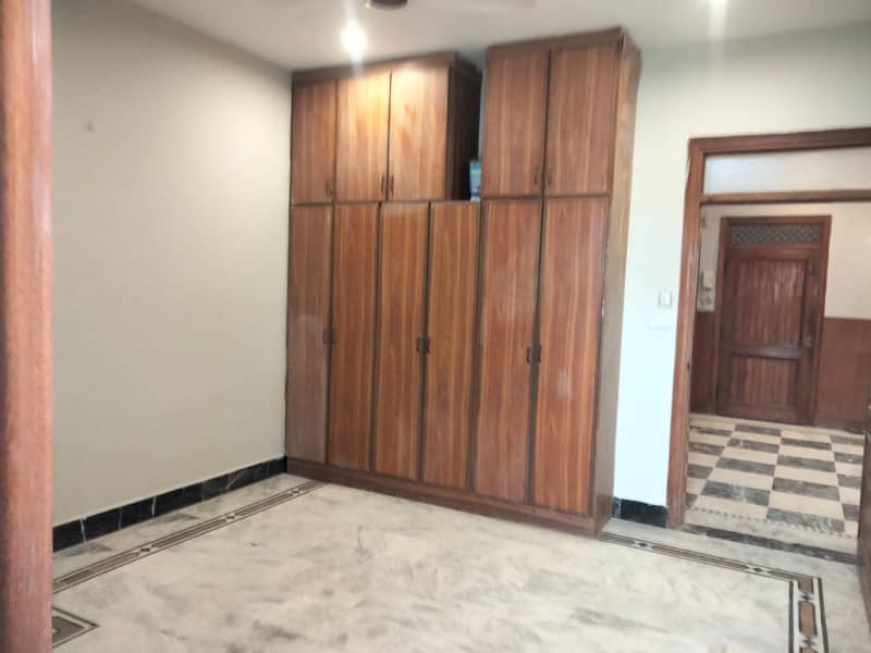 2000SQYFT 3 SIDE CORNER APARTMENT FOR RENT 10