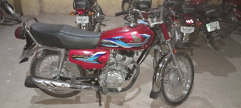 HONDA CG 125 RED COLOR, 2024 MODEL 5