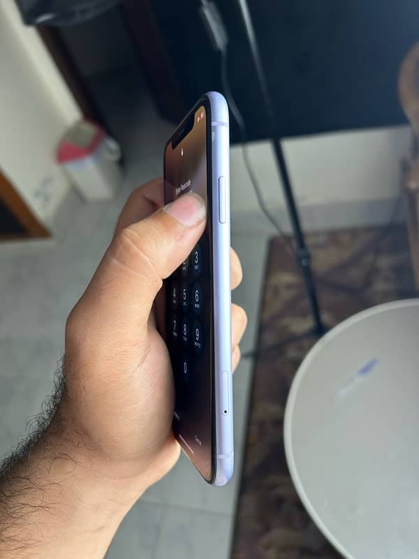 iphone 11 128gb dual sim pta approved 85% bh 4