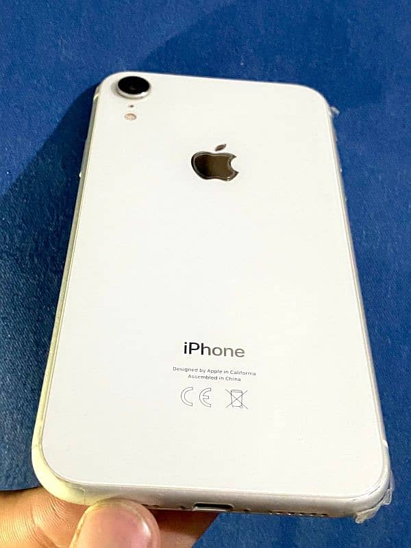 iphone xr 4