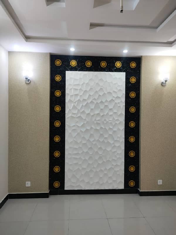 10 Marla House Available For Sale In janiper Block Bahria Town Lahore 8