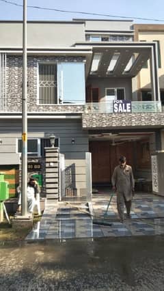 5 Marla House Available For Sale In Ali Block Bahria Town Lahore