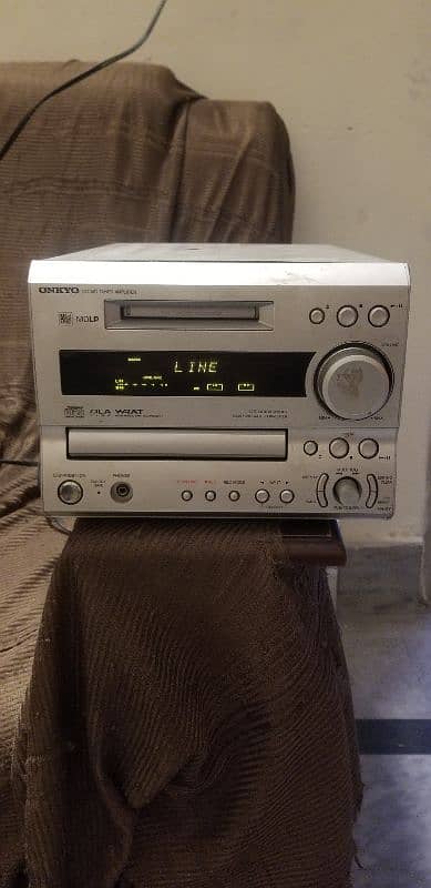 Onkyo Amplifier Model FR-X7 0