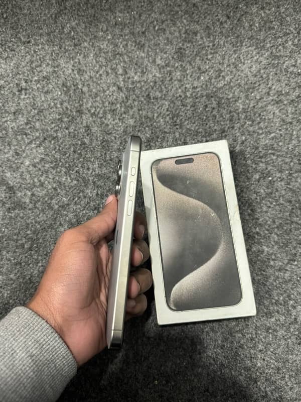 IPHONE 15 PRO MAX 256GB 1