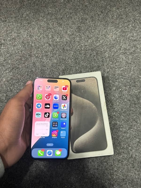 IPHONE 15 PRO MAX 256GB 5