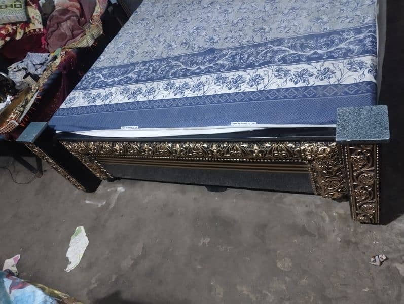 boht mazbot or new condition ma bed or side table ha 6