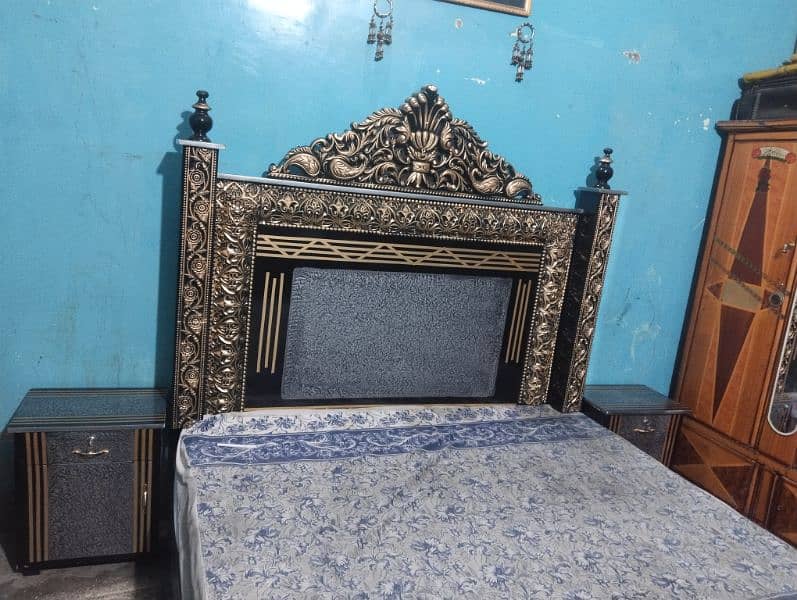 boht mazbot or new condition ma bed or side table ha 7