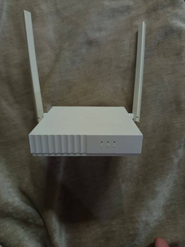 TP link WiFi router dual antenna (used) 1