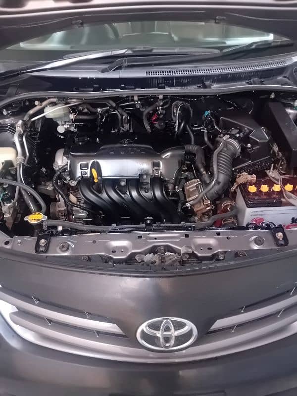 Toyota Corolla GLI 2013 1