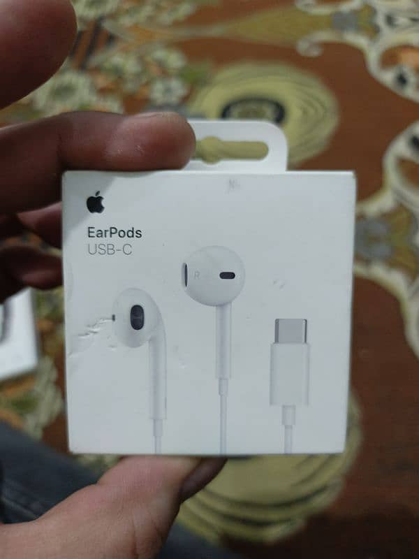 Apple Iphone USB-C type earpods / handfree for iphone 15 & 16 series 0