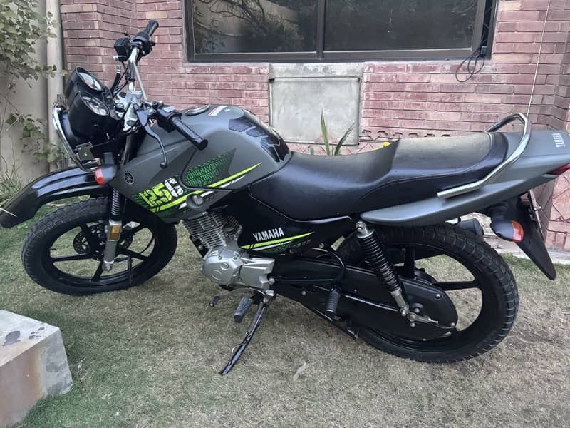 Yamaha YBR 125G 2023 0