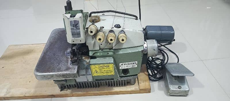 Overlocker Machine PEGASUS L-32 2