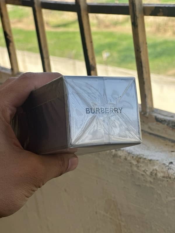 Burberry 2