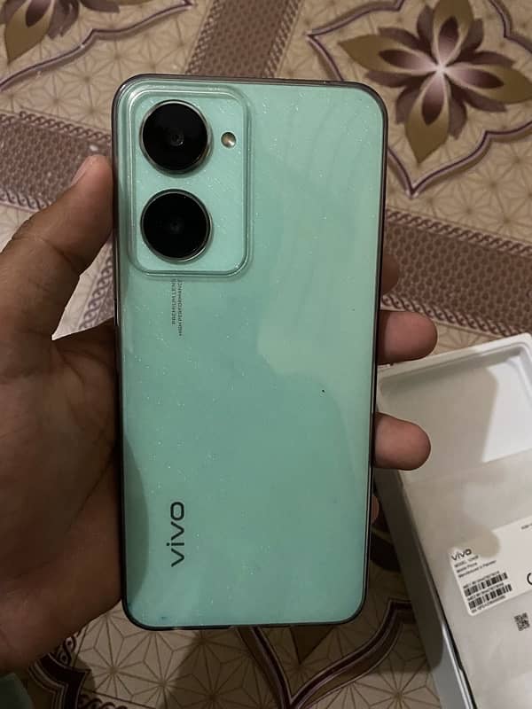 Vivo y03t 4+4/128 1