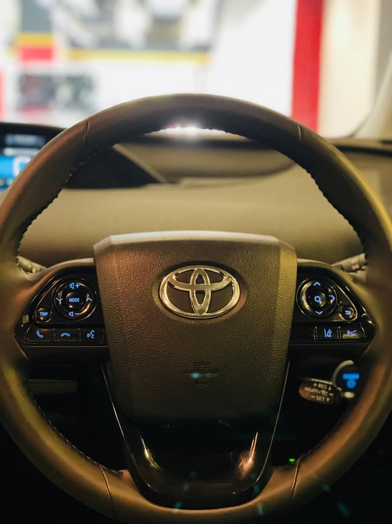 Toyota Prius 2020 S 6