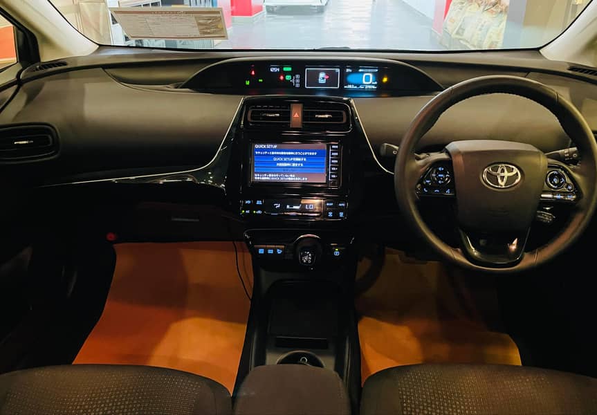 Toyota Prius 2020 S 9