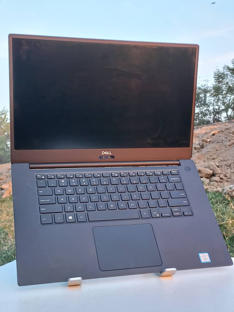 dell precision 5540 core i7 9th gen | 4gb Nvidia T2000 Workstation 15