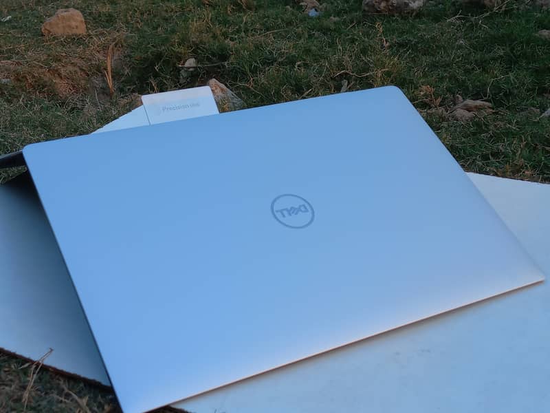 dell precision 5540 core i7 9th gen | 4gb Nvidia T2000 Workstation 16