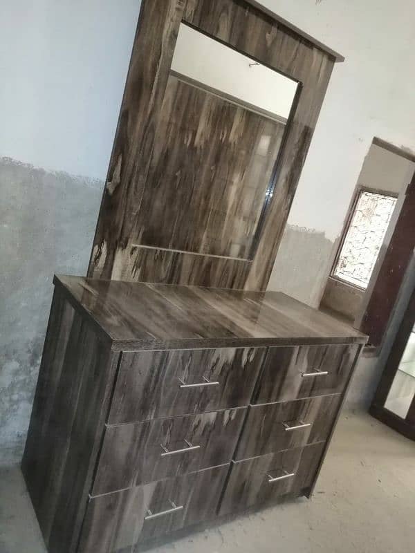 Bedroom Furniture Set For Sale 7