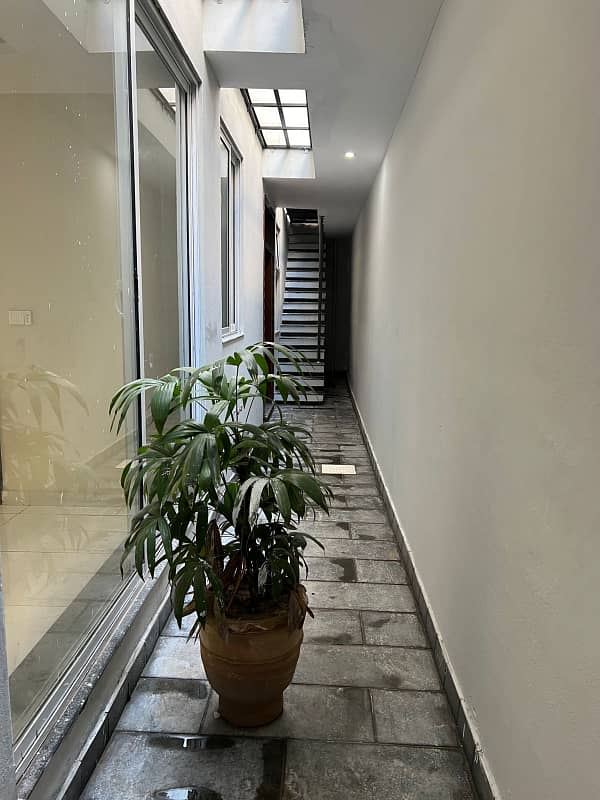 10 Marla House For Sale In Paragon City Lahore 32