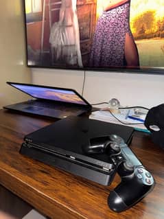 Ps4 slim , 500 gb with one controller