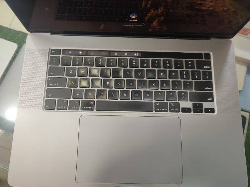 MacBook pro i7 2019 1