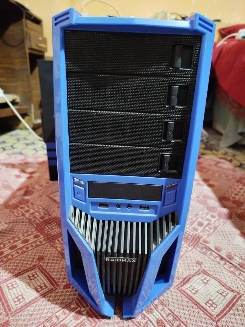 Powerful 6th Gen Intel i7 Gaming PC – 16GB RAM, 500GB HDD + 256GB SSD 3