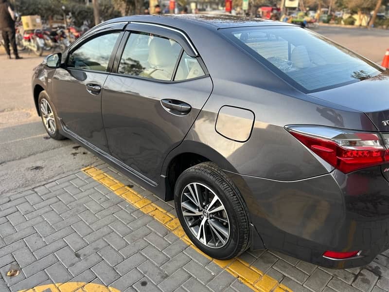 Toyota Corolla Altis 2018 8