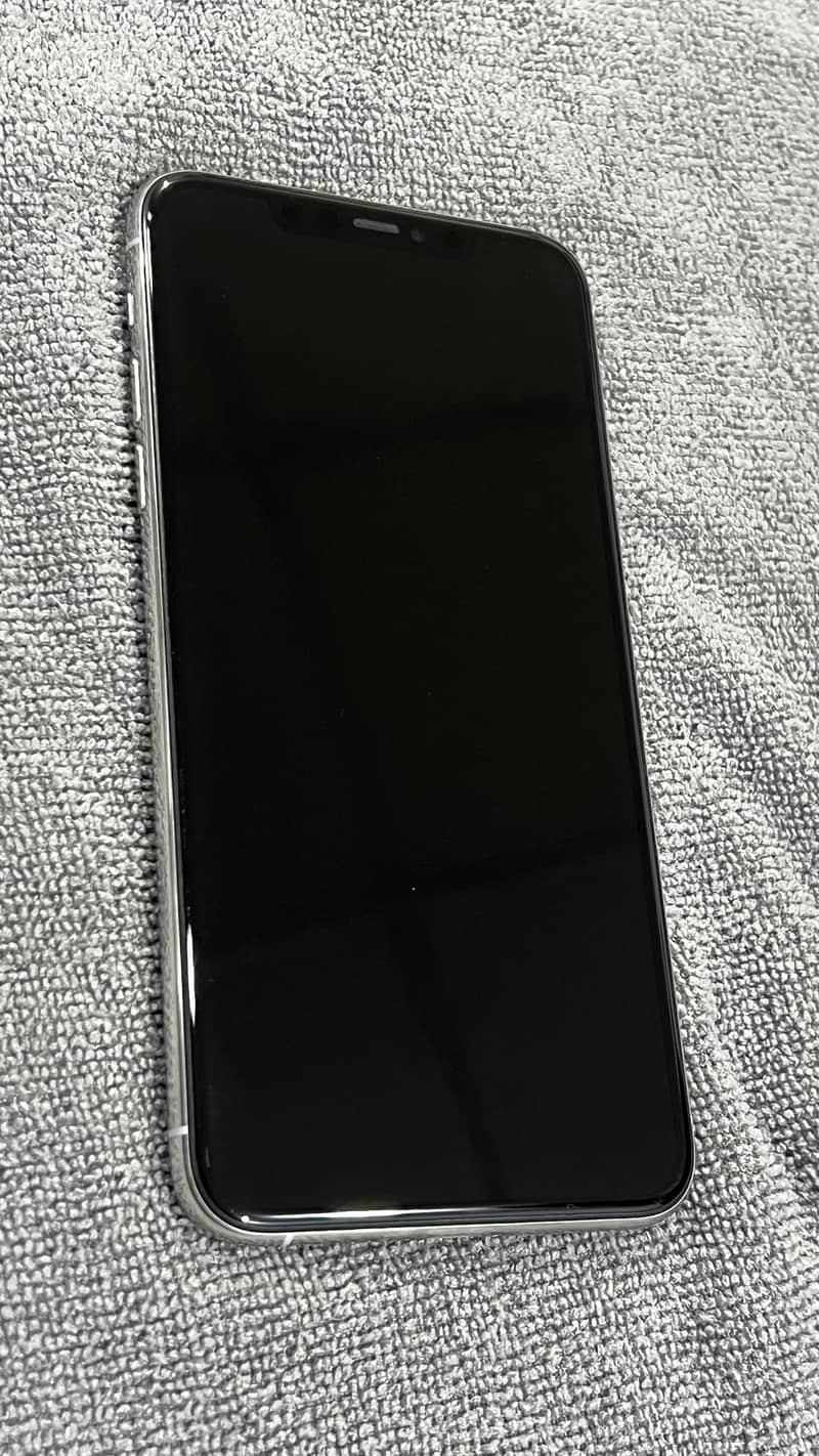 Apple iPhone 11 Pro Max 256GB - Water Pack - Factory Unlocked 2