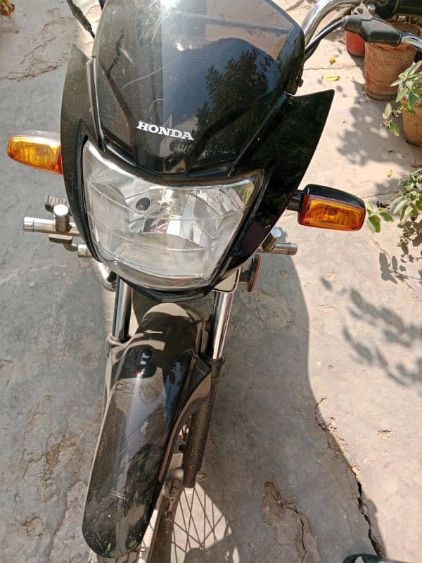 Honda CD 100 Black colour model 2023 3