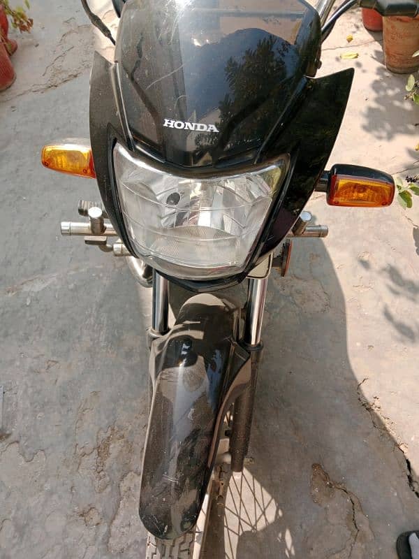 Honda CD 100 Black colour model 2023 4