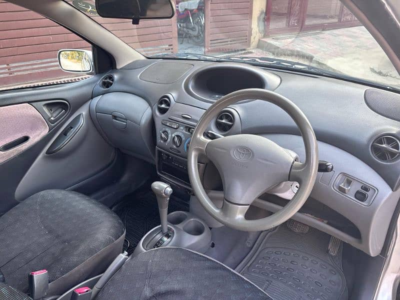 Toyota Vitz 1999 3