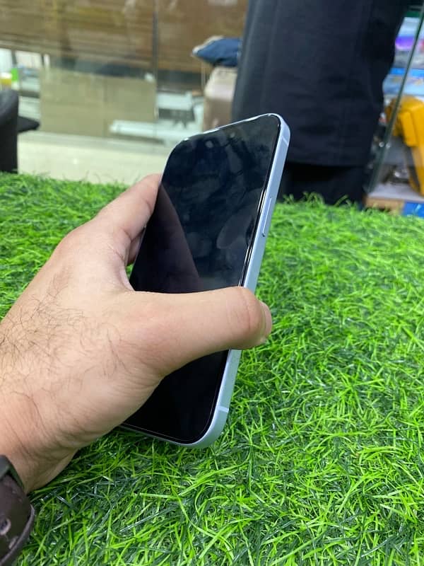 iPhone 15 non Pta (Sim time Available) 0