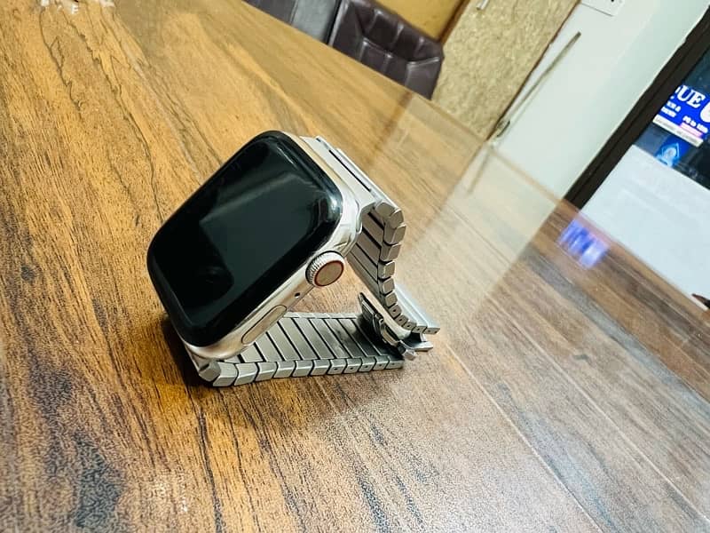 Apple watch Series 7 Stainless Steel 45 Mm cellular 0