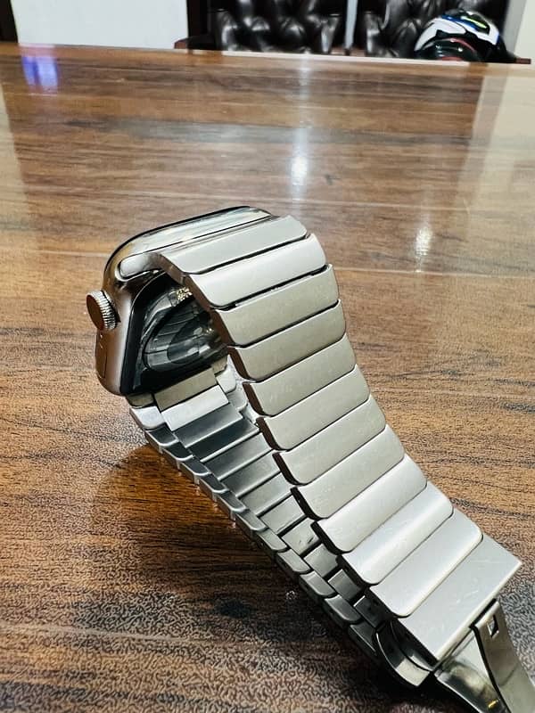 Apple watch Series 7 Stainless Steel 45 Mm cellular 4