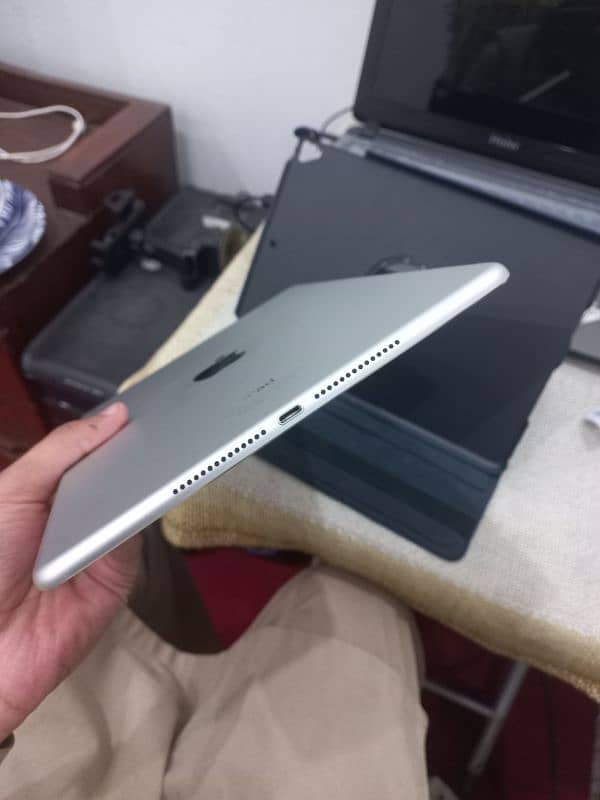 Ipad Air 2 just box open brand new 3