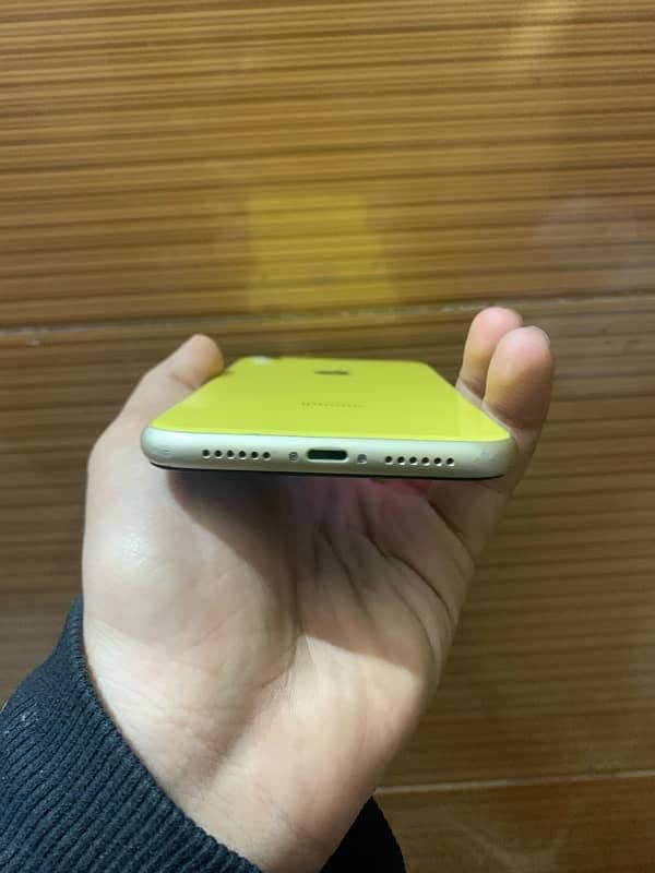 iPhone XR 0