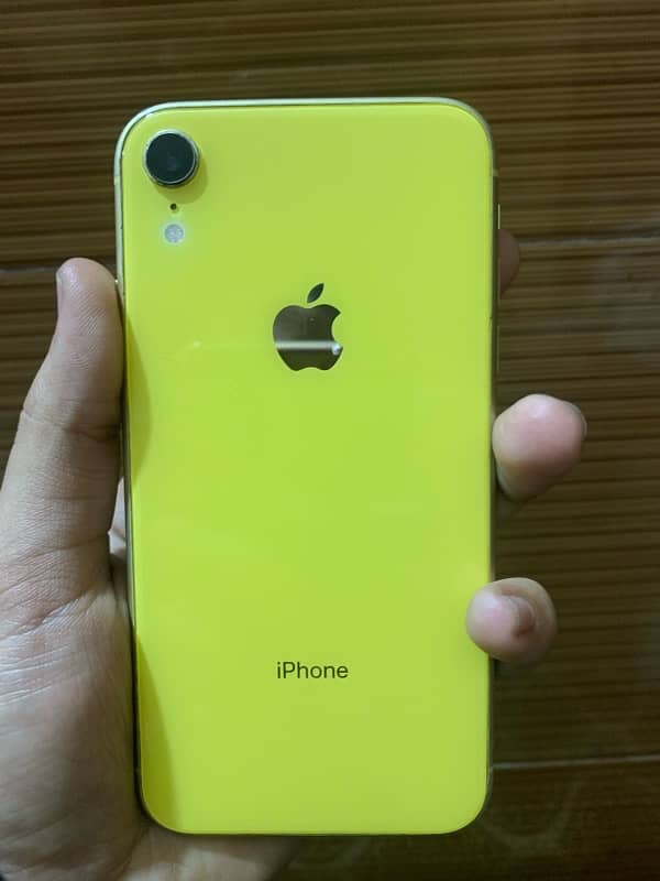 iPhone XR 6