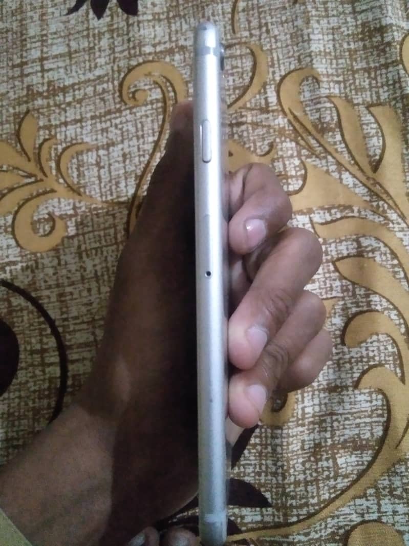 Apple iPhone 6 3