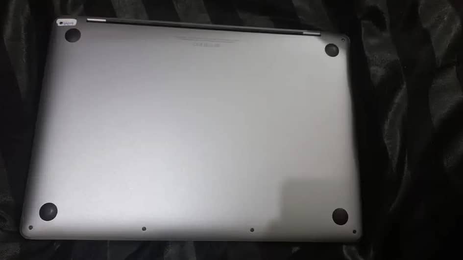 macbook pro  2017 16/256 GB 2