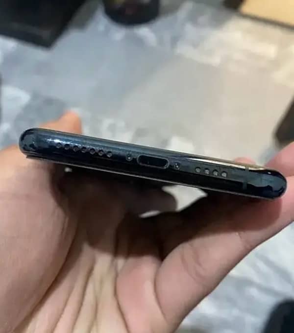 iphone 11 pro pta with box 1